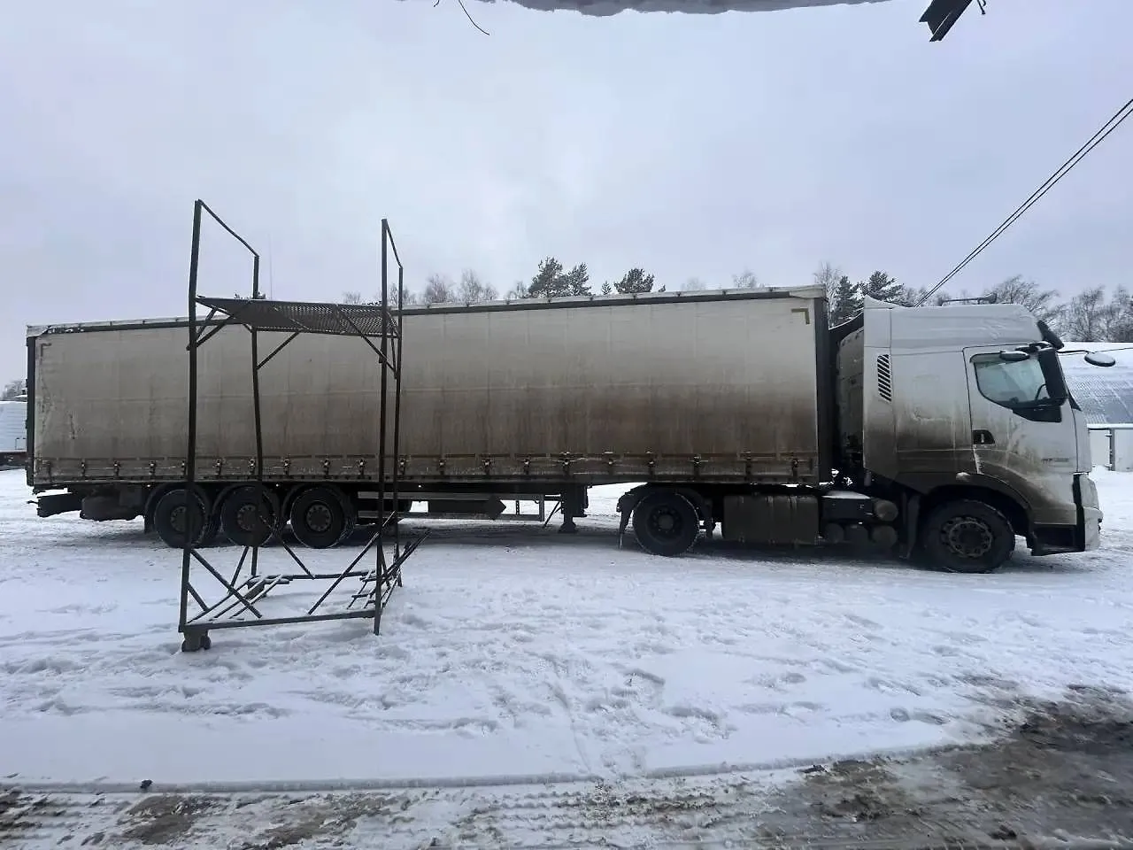 Uat SCFG* Полуприцеп Бортовой/Шторный, фото 2