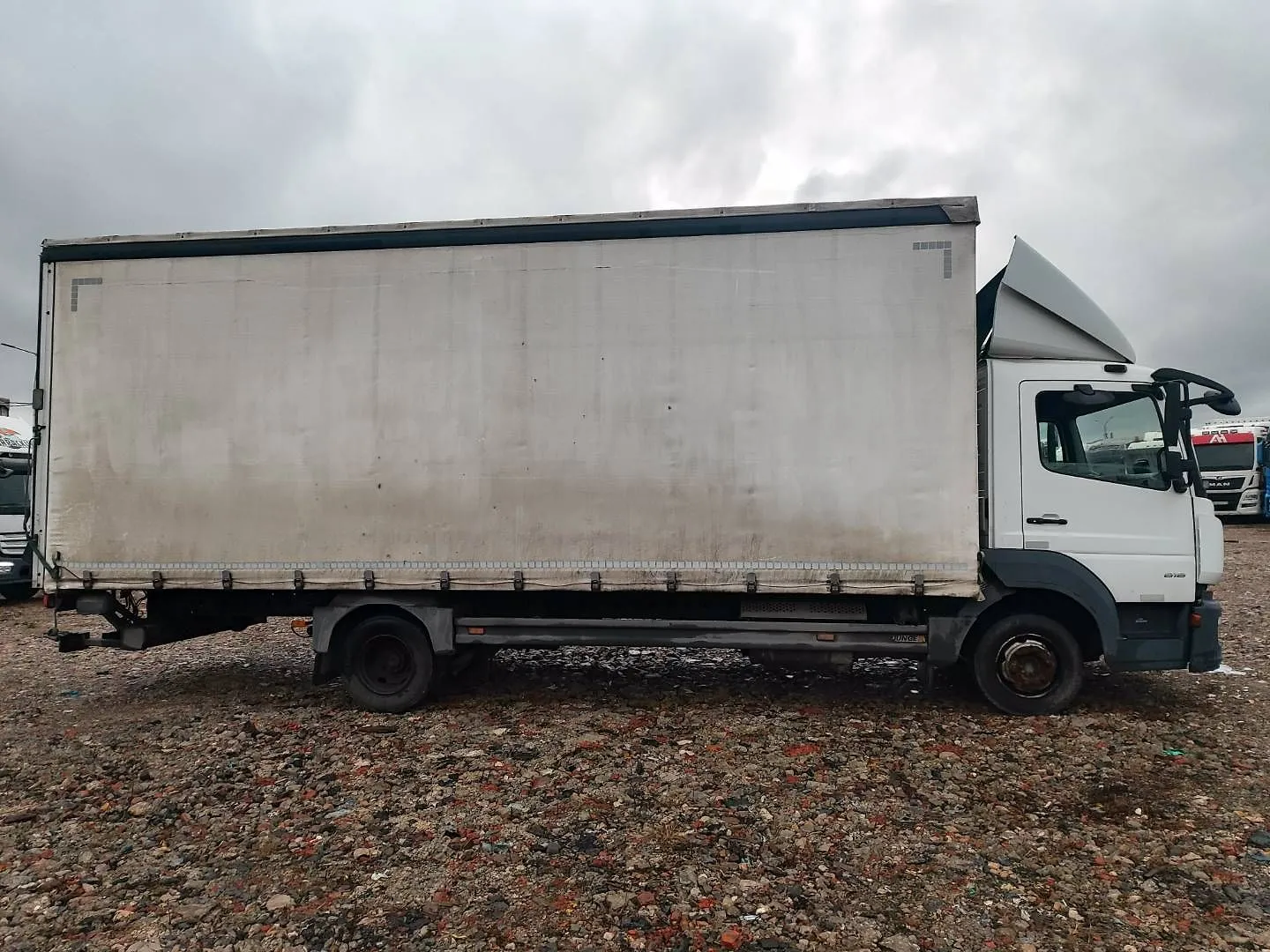 Mercedes-Benz ATEGO 4x2 Бортовой (Евроборт) с гидробортом, фото 5
