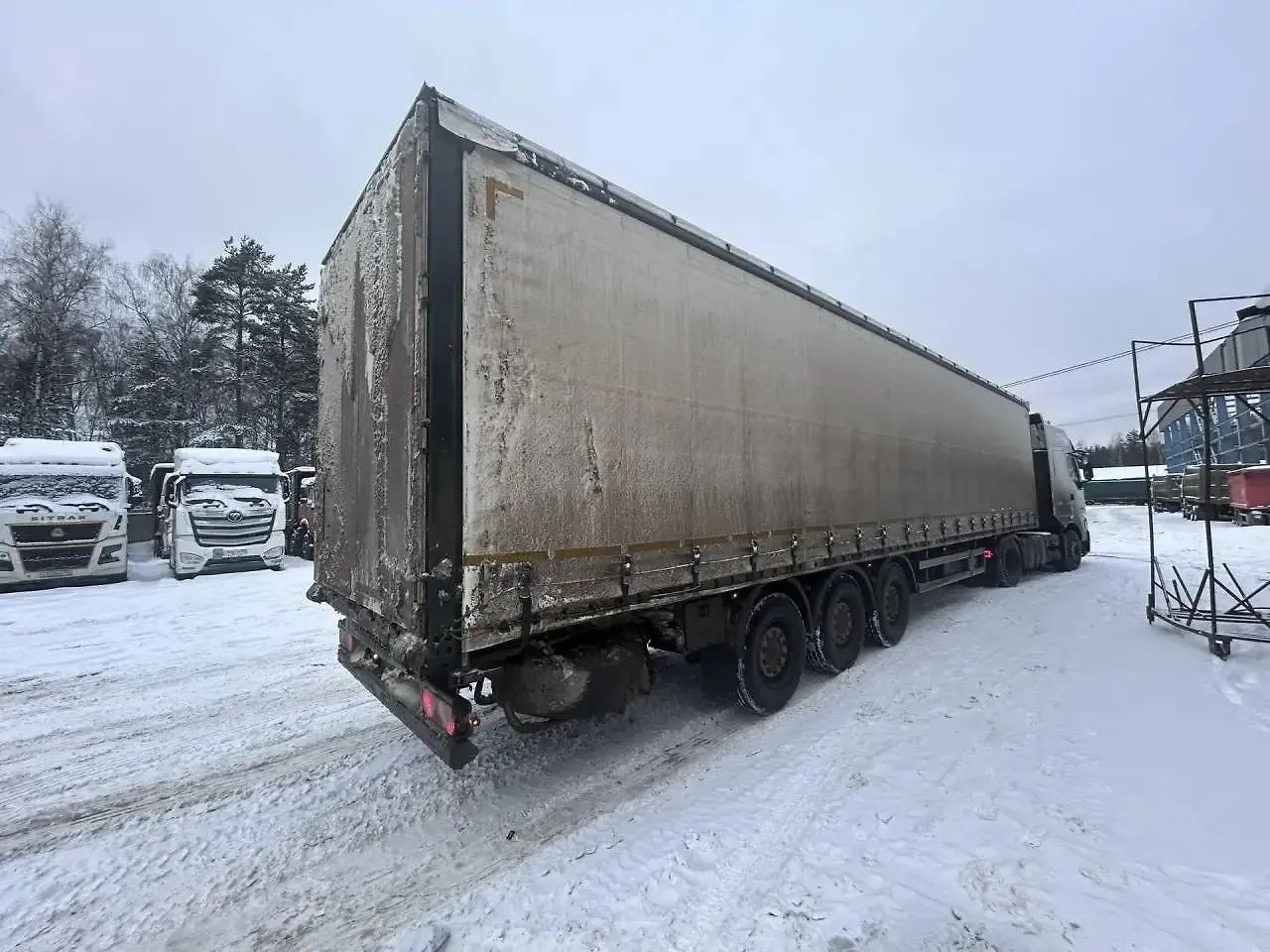 Uat SCFG* Полуприцеп Бортовой/Шторный, фото 3