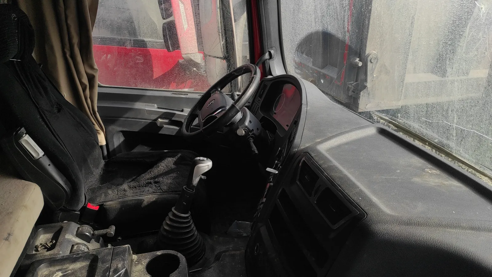 Shacman SX* 6x6 Самосвал, фото 5