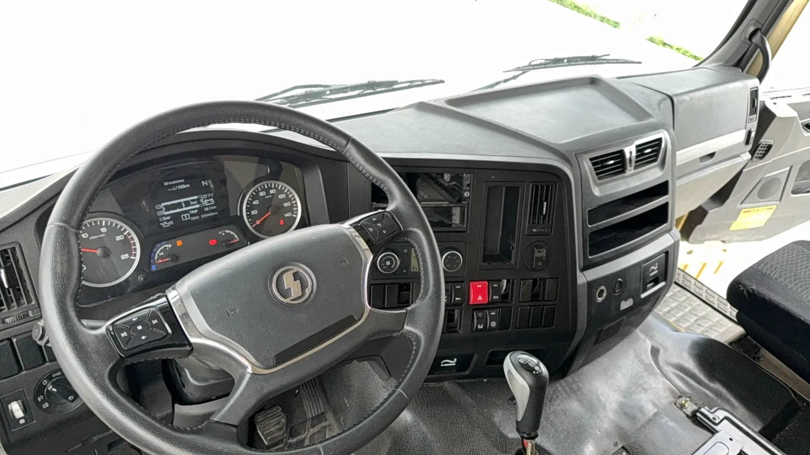 Shacman SX* 8x4 Самосвал, фото 5