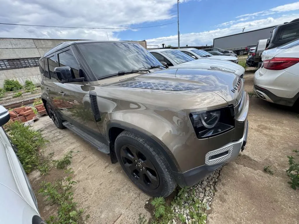 Land Rover Defender 110, фото 2