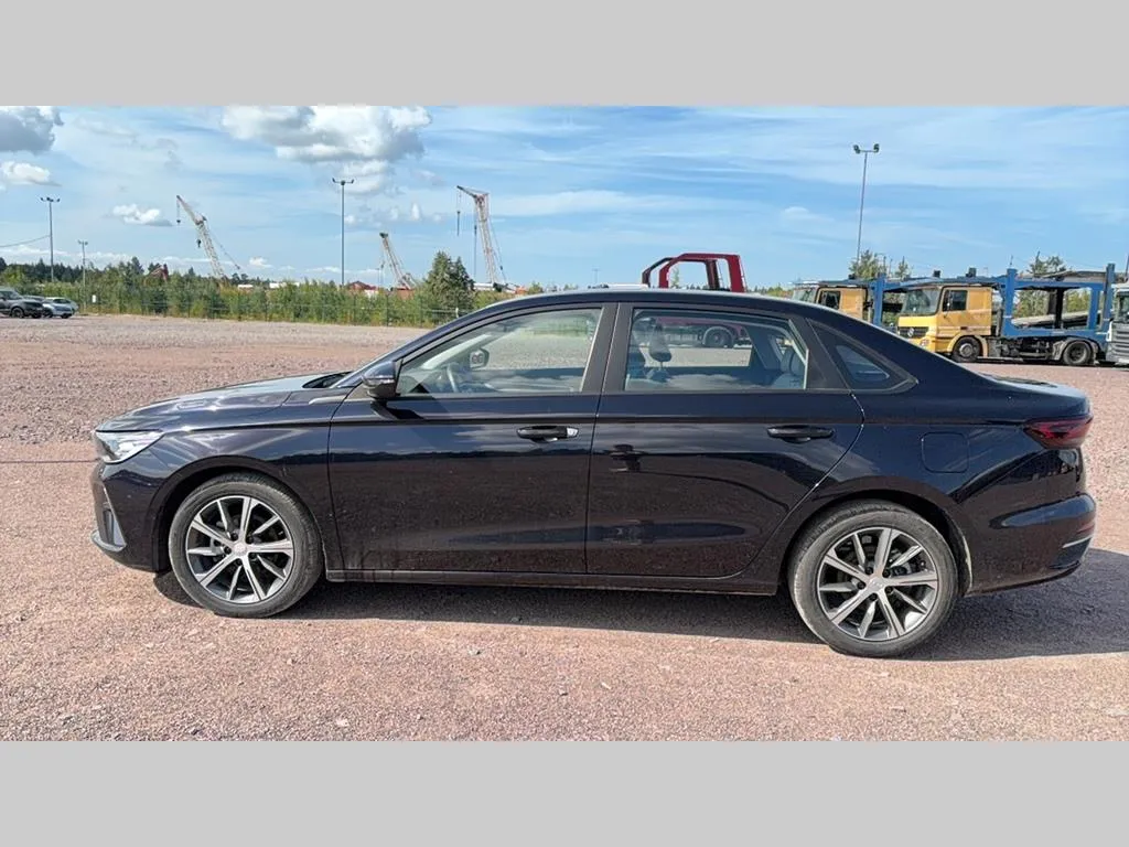 Geely EMGRAND, фото 2