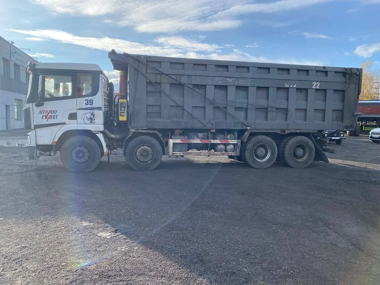 Shacman SX* 8x4 Самосвал, фото 3