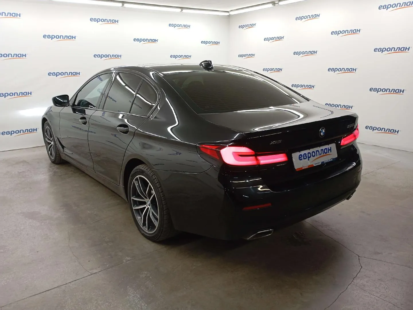 BMW 5 серия 520д полный привод М Спорт Пьюр, фото 4