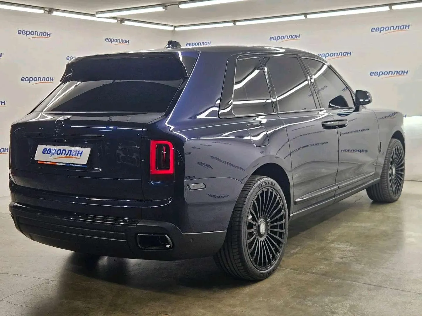 Rolls-Royce Cullinan V12 Black Badge auto, фото 3