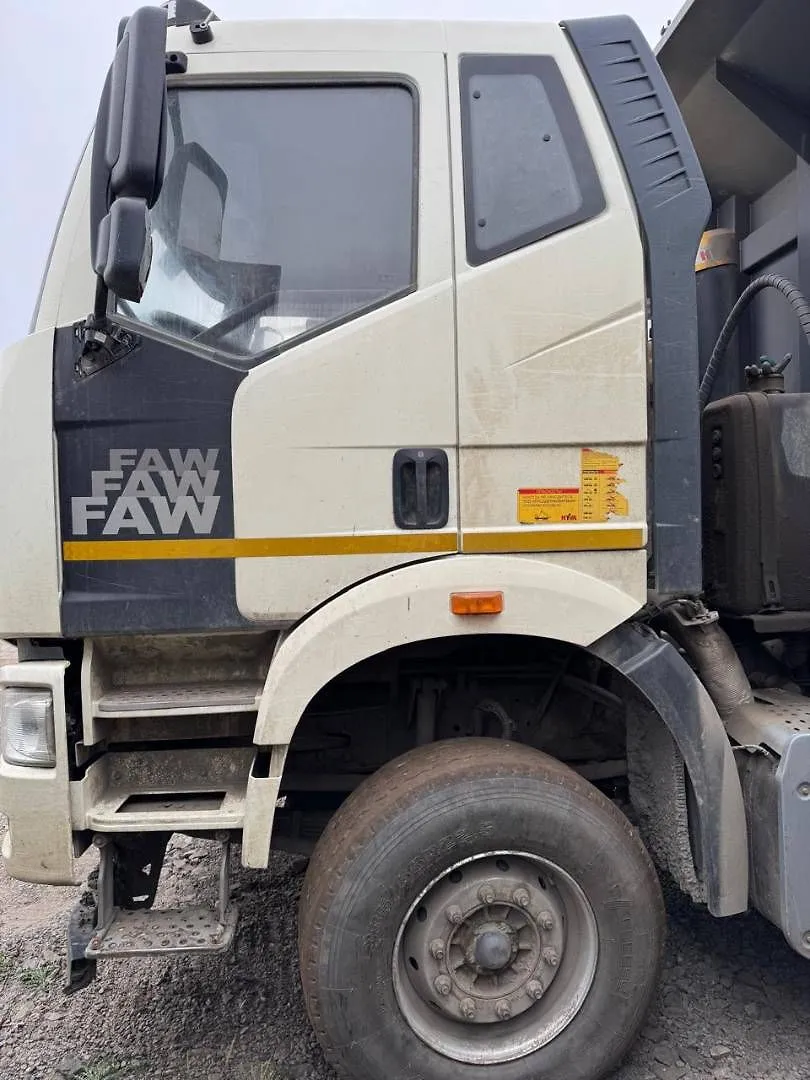 FAW CA 3310 8x4 Самосвал, фото 4