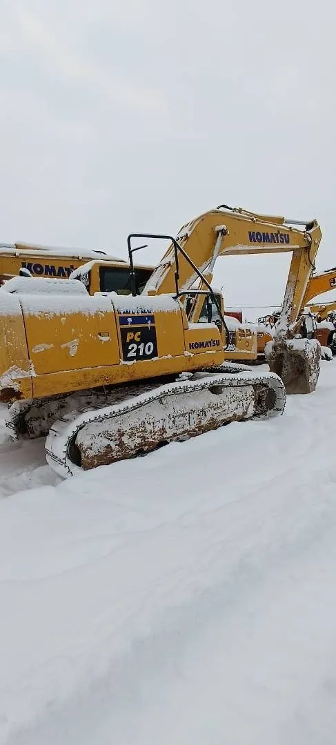 Komatsu PC 210 Экскаватор, фото 2