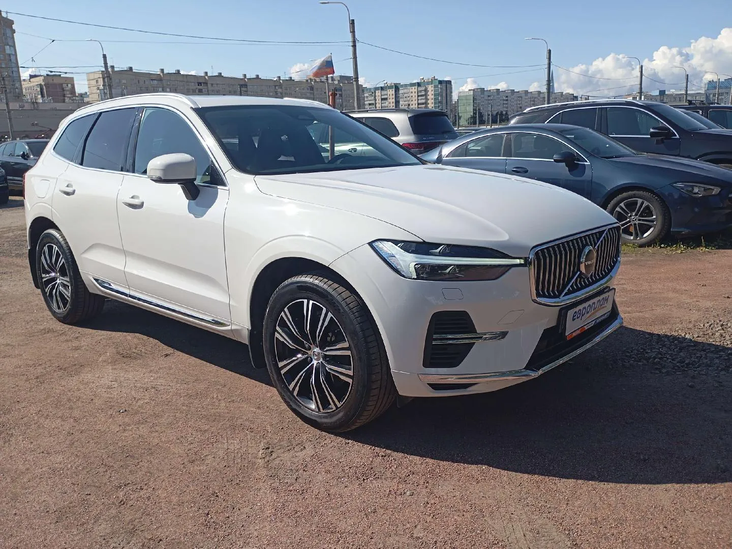 Volvo XC60 Т8 Речардж Инскрипшн АТ, фото 2