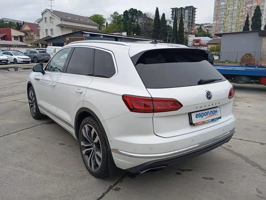 Volkswagen Touareg 2.0 TSI 4WD Business auto, фото 3