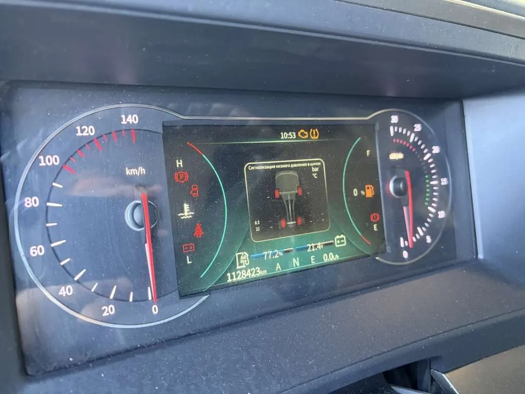 DONGFENG DFH 4x2 Седельный тягач, фото 5