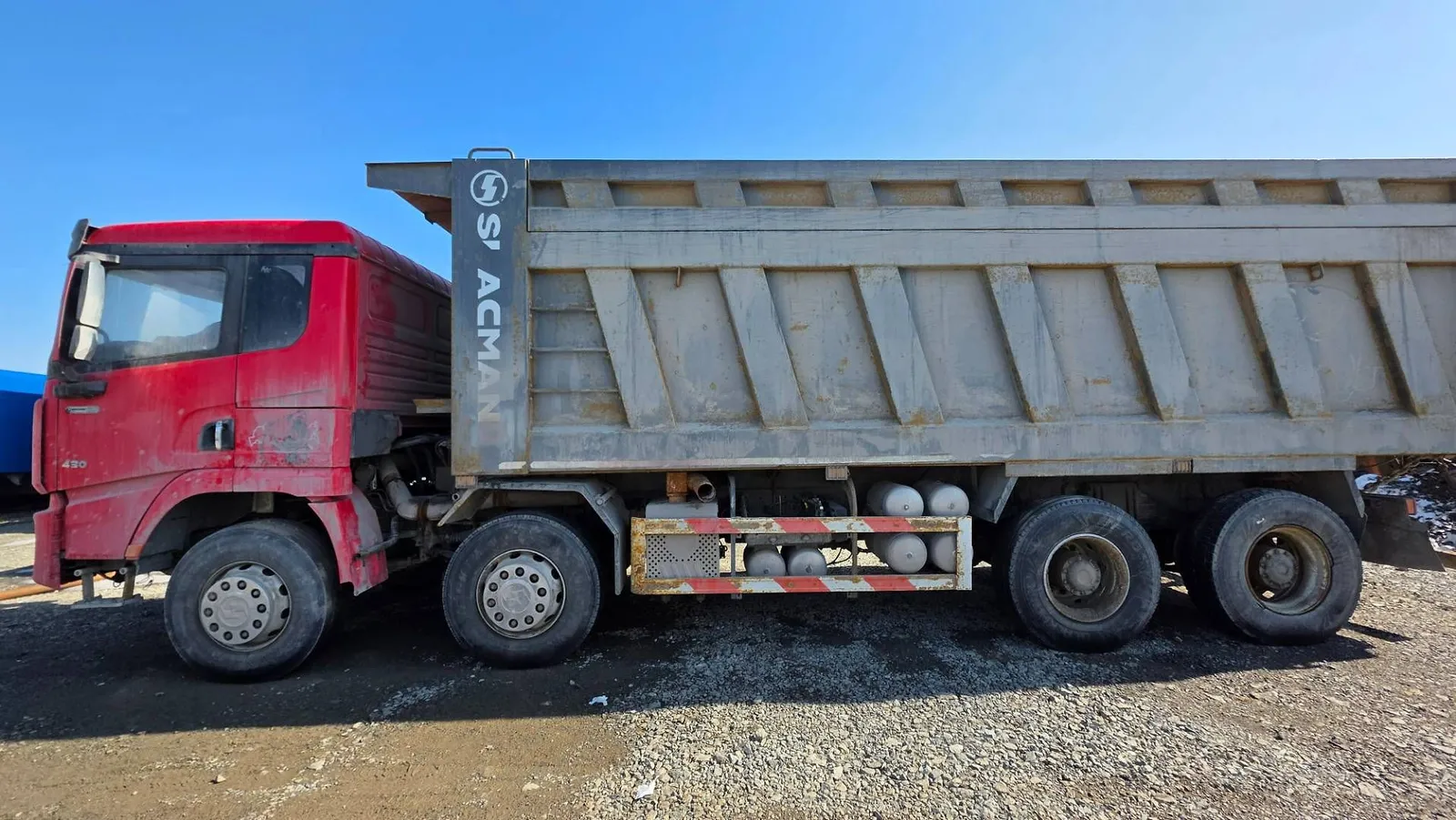Shacman SX* 8x4 Самосвал, фото 4