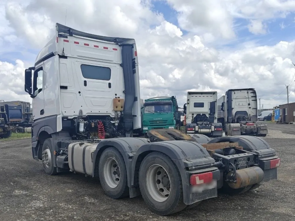 Mercedes-Benz Actros 6x4 Седельный тягач, фото 4