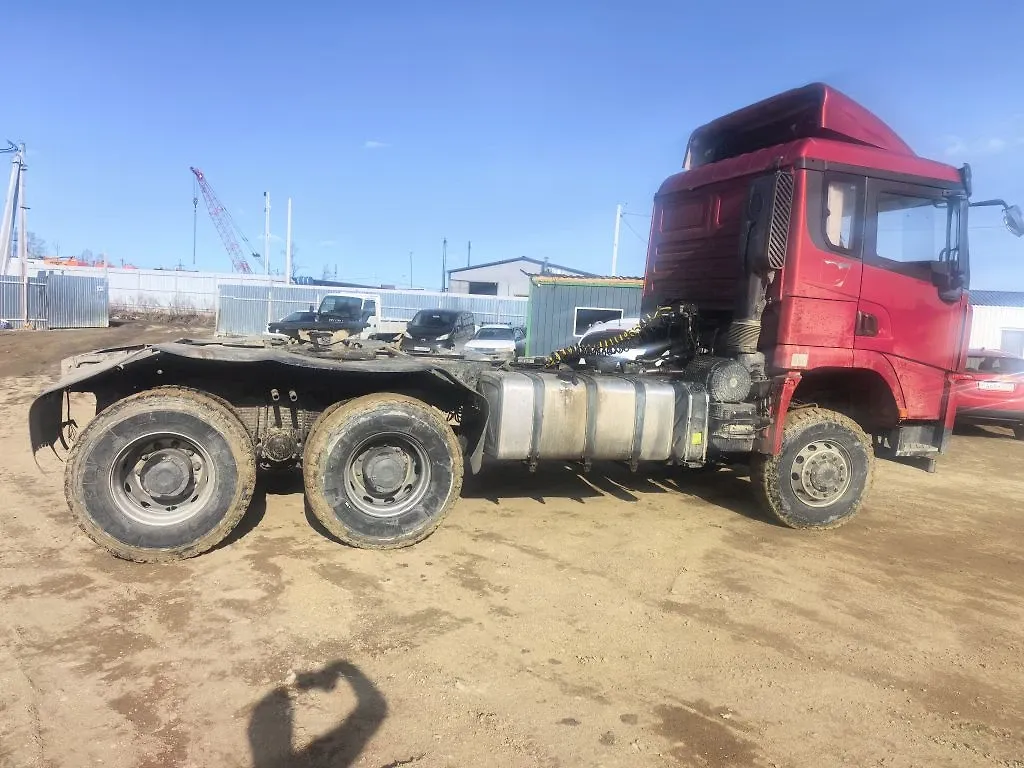 Shacman SX* 6x6 Седельный тягач, фото 4