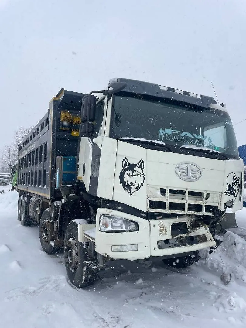 FAW J6 8x4 Самосвал, фото 3