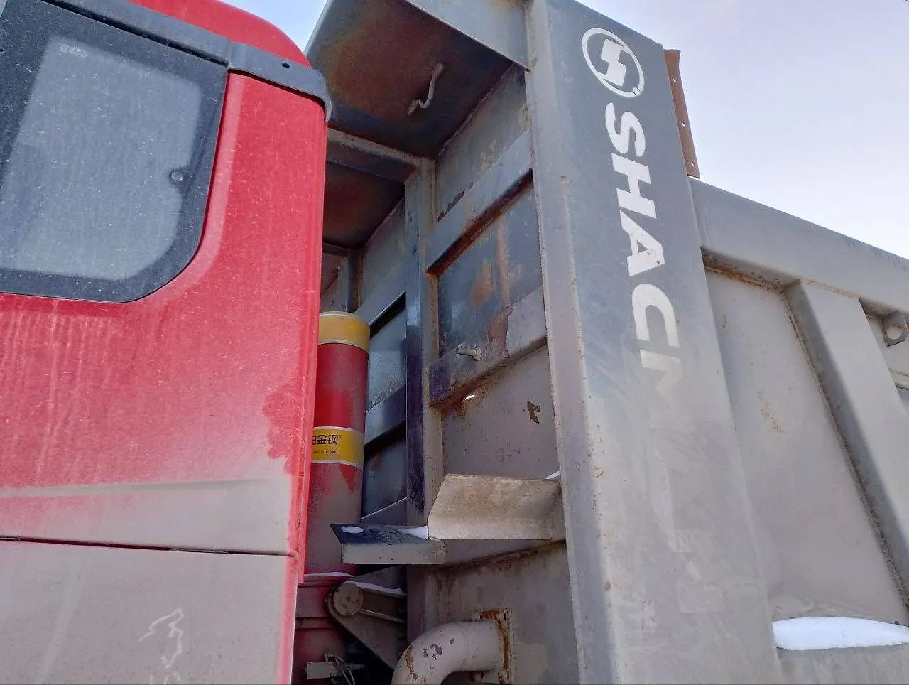 Shacman SX* 6x6 Самосвал, фото 3