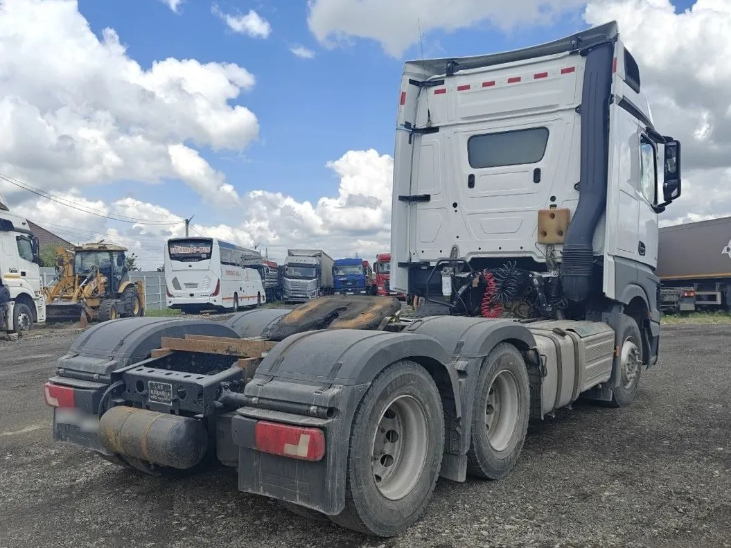 Mercedes-Benz Actros 6x4 Седельный тягач, фото 3