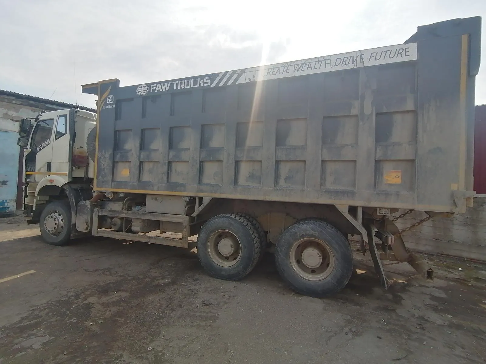 FAW J6* 6x4 Самосвал, фото 4