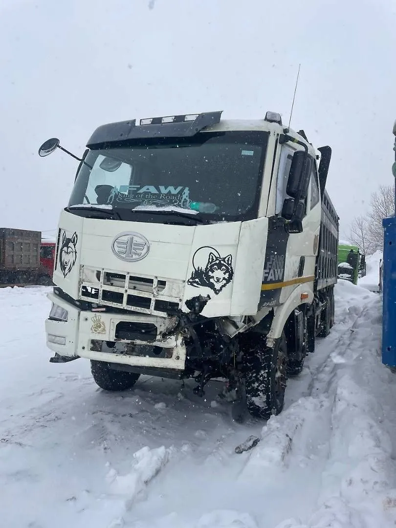 FAW J6 8x4 Самосвал, фото 2