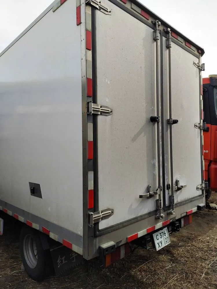ISUZU Elf, фото 5