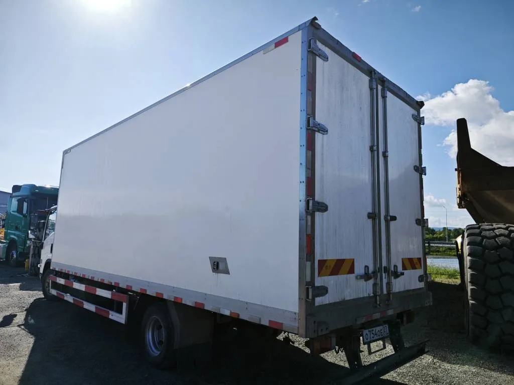 ISUZU Elf, фото 5