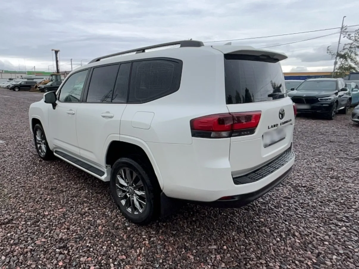 Toyota Land Cruiser 300, фото 4