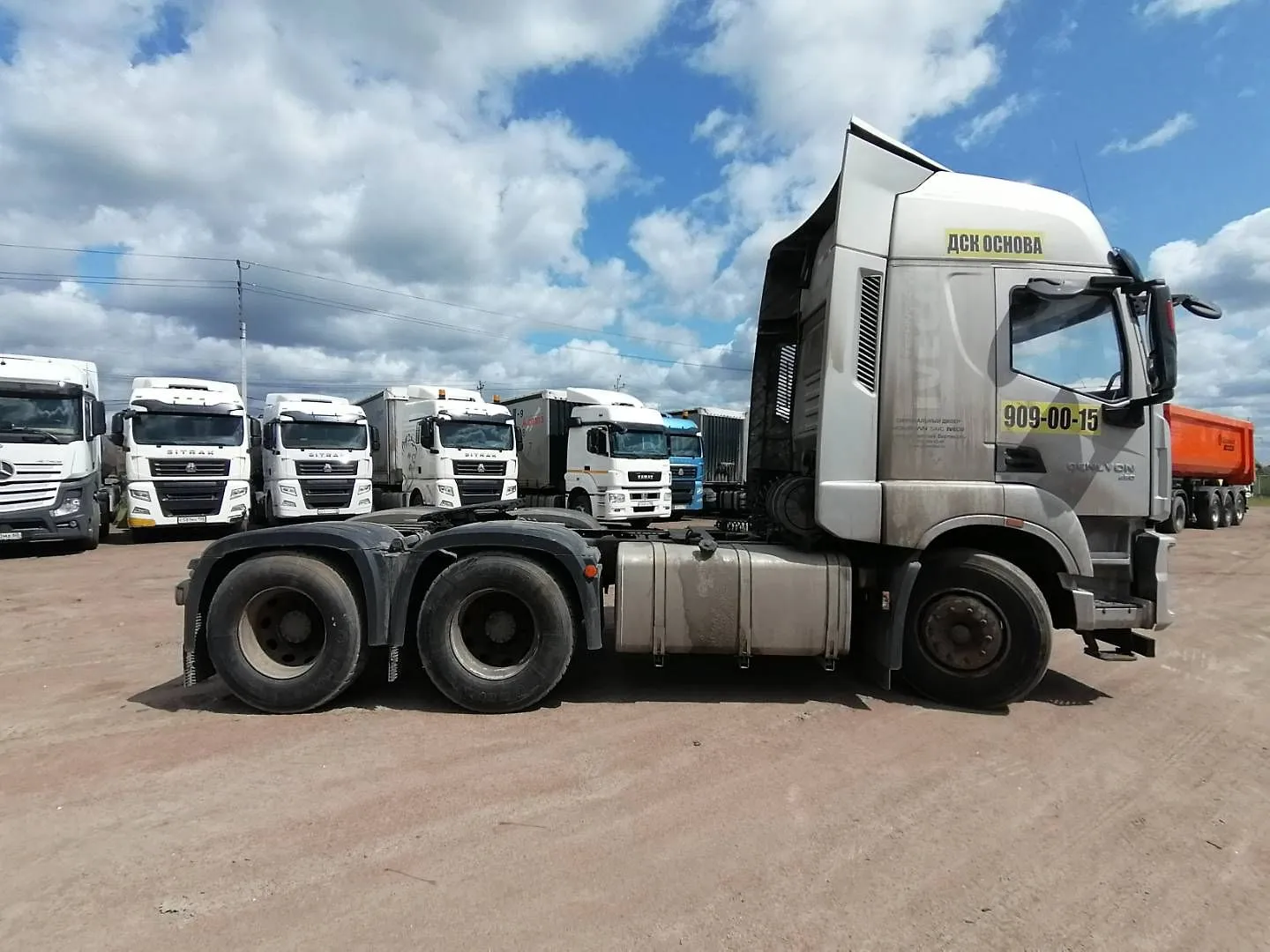 HONGYAN CQ* 6x4 Седельный тягач, фото 5