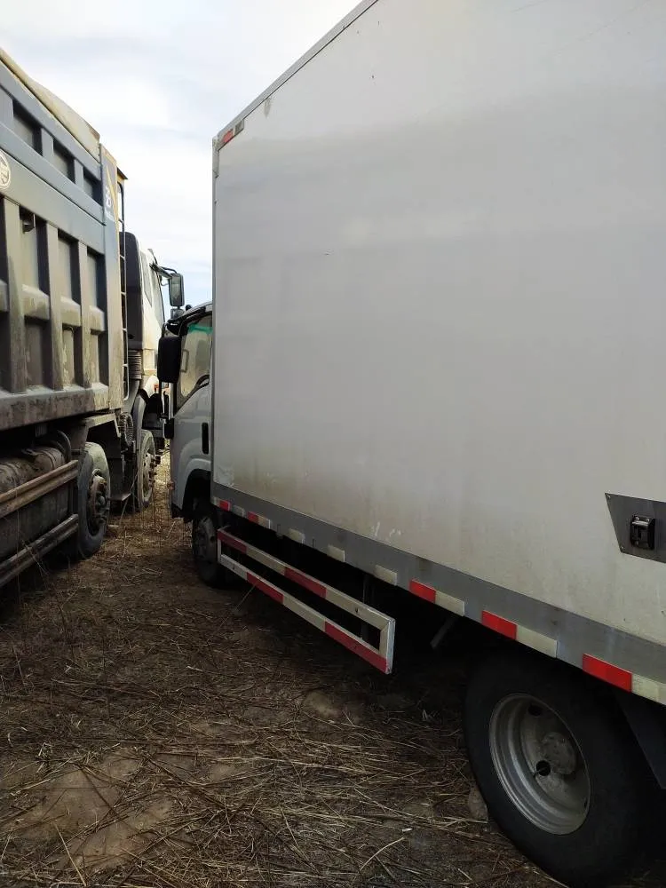 ISUZU Elf, фото 4