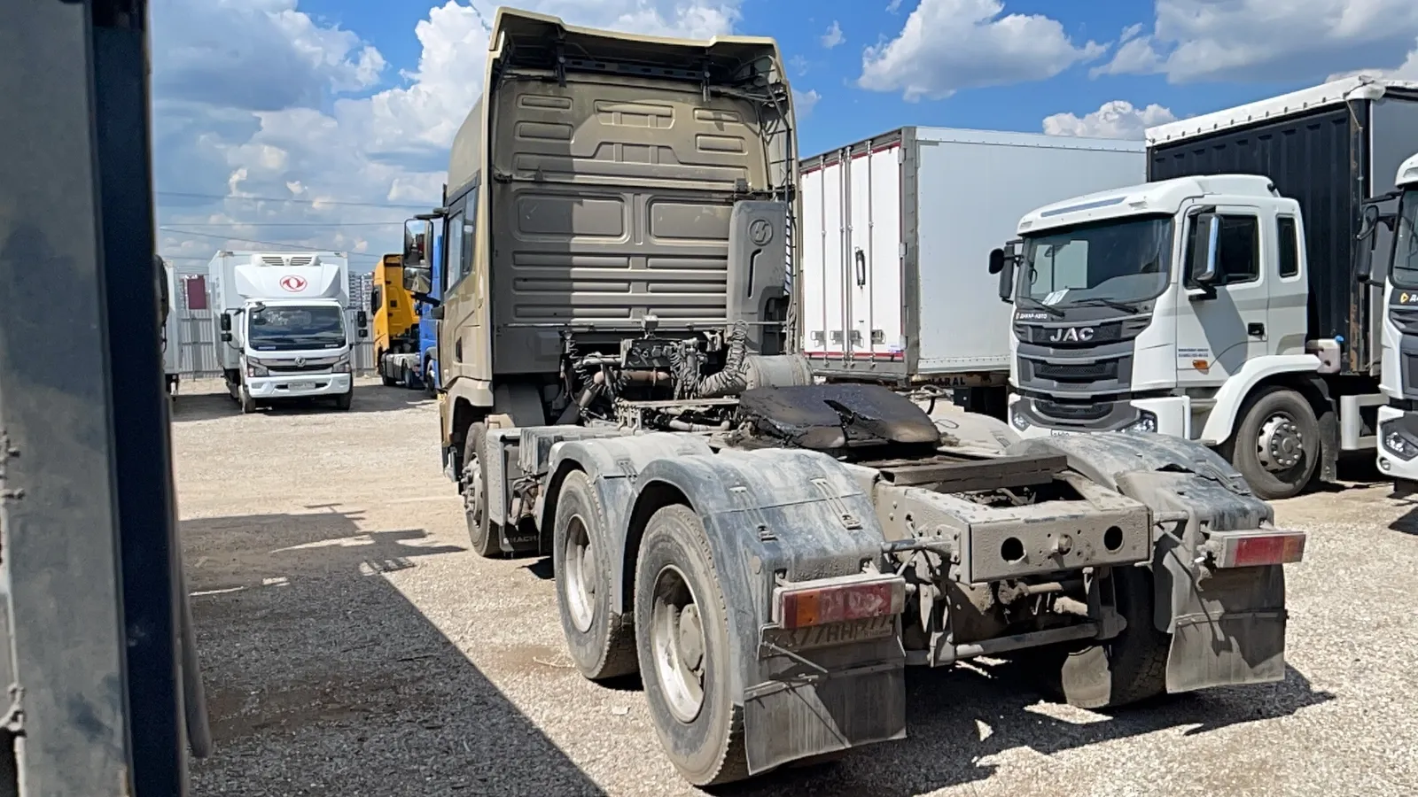 Shacman SX* 6x4 Седельный тягач, фото 4