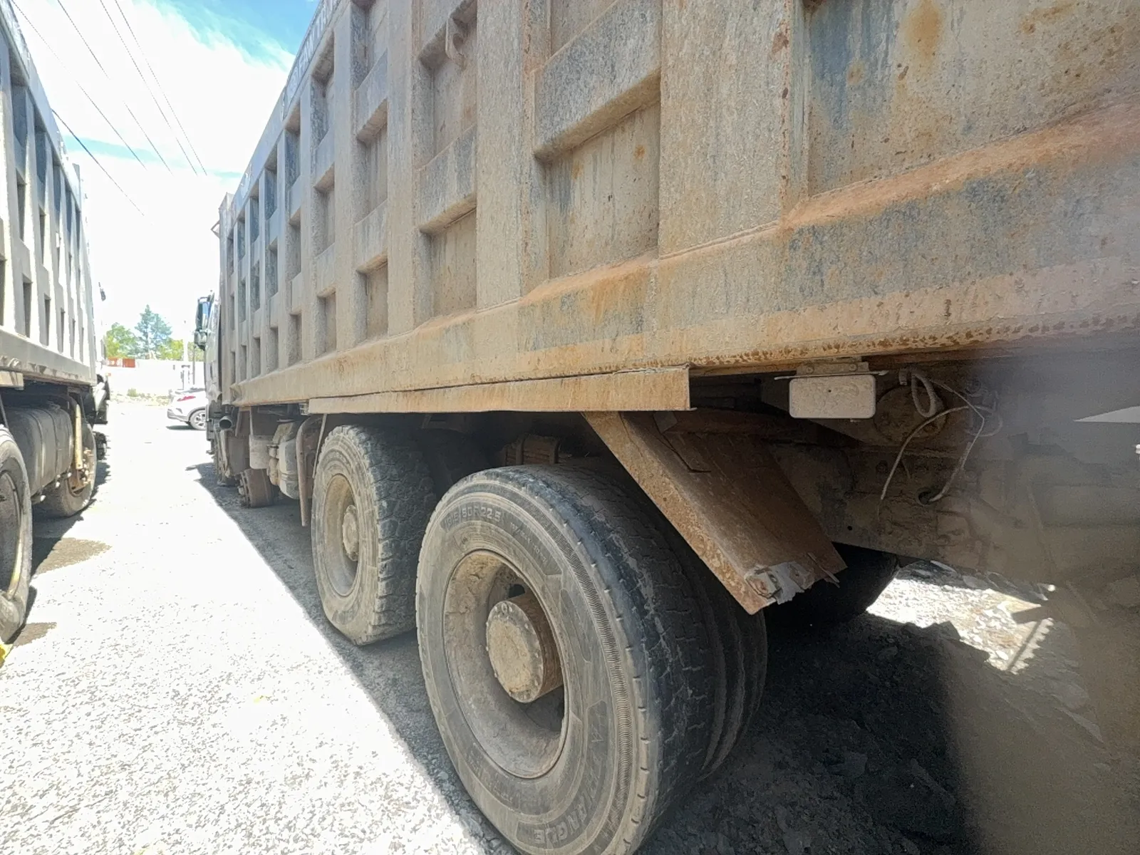 FAW CA 3310 8x4 Самосвал, фото 4