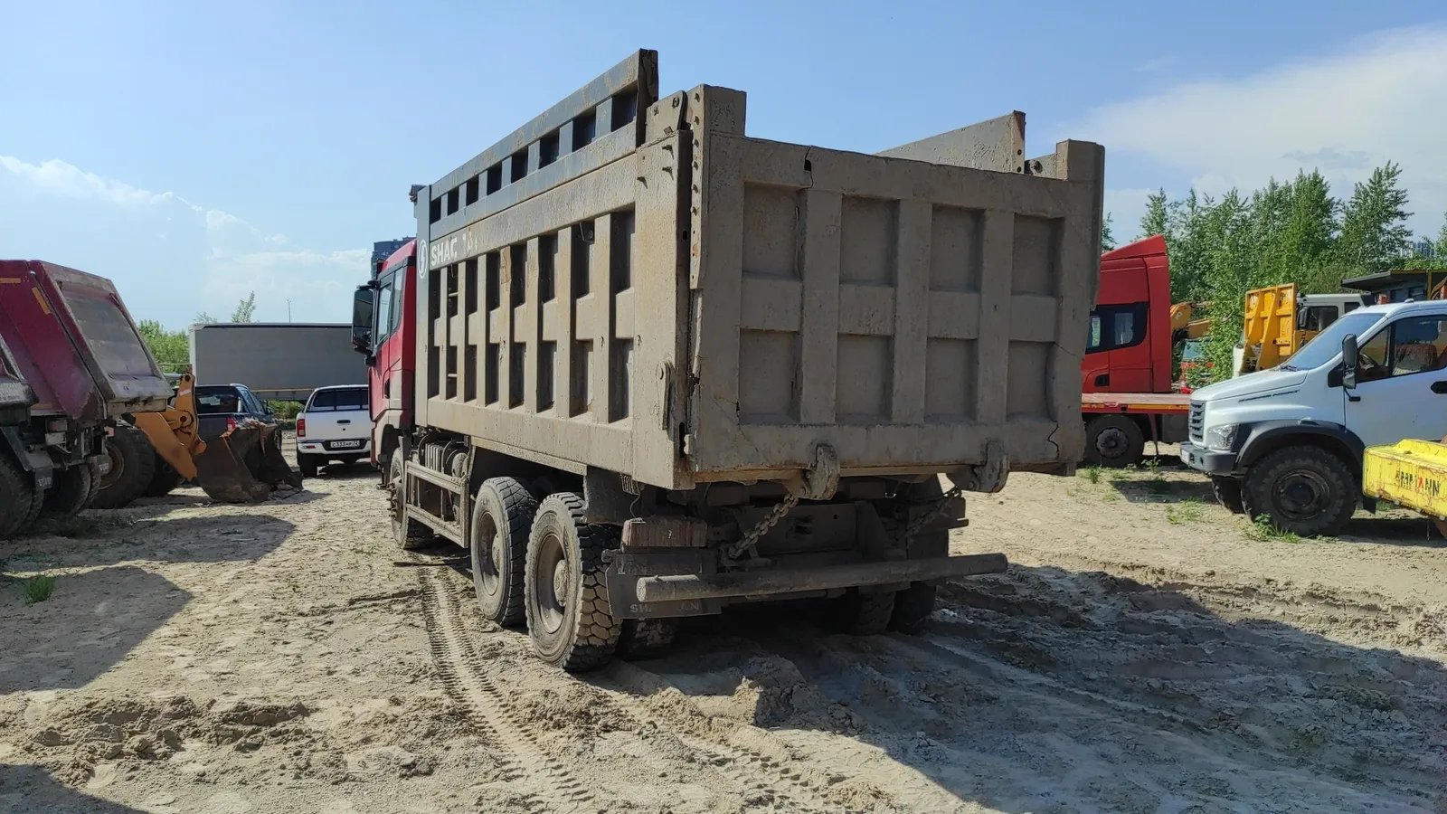 Shacman SX* 6x4 Самосвал, фото 4