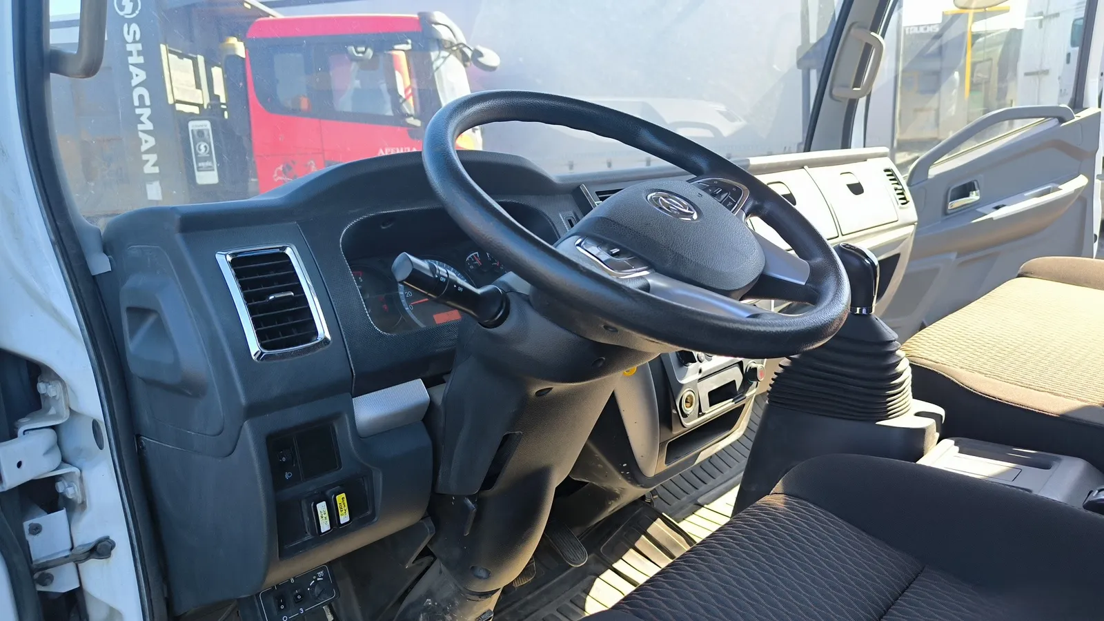 Феникс 78* на шасси Dongfeng C80 4x2 Бортовой с КМУ, фото 5