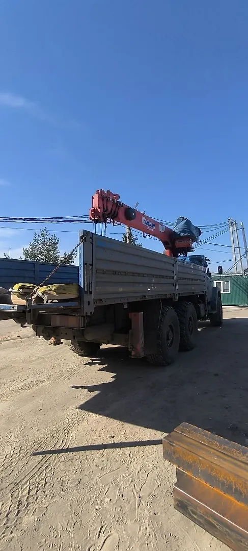 Ural NEXT 4320 6x6 Бортовой с КМУ, фото 5