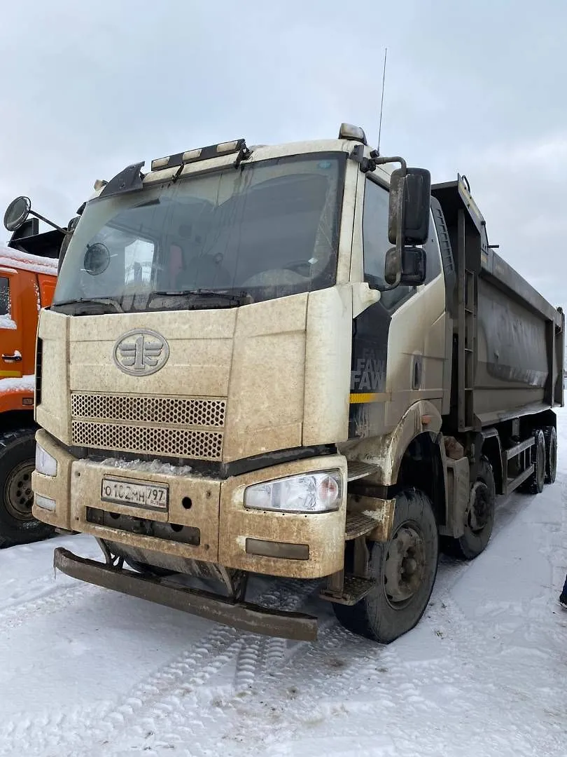 FAW CA 3310 8x4 Самосвал, фото 3