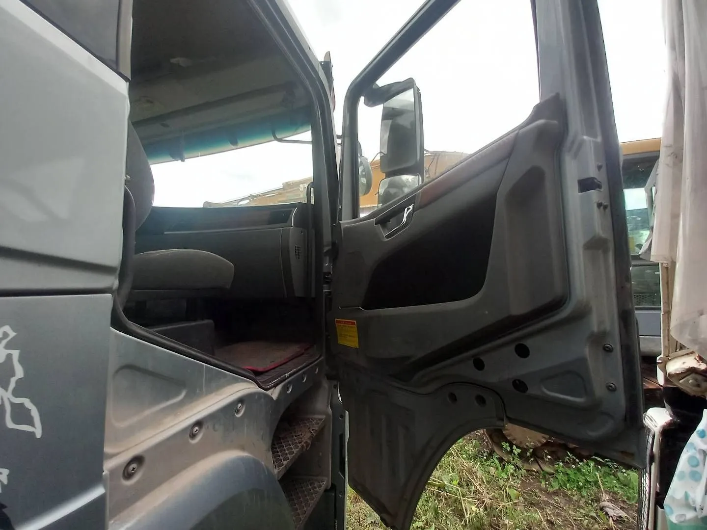 Shacman SX* 8x4 Самосвал, фото 5