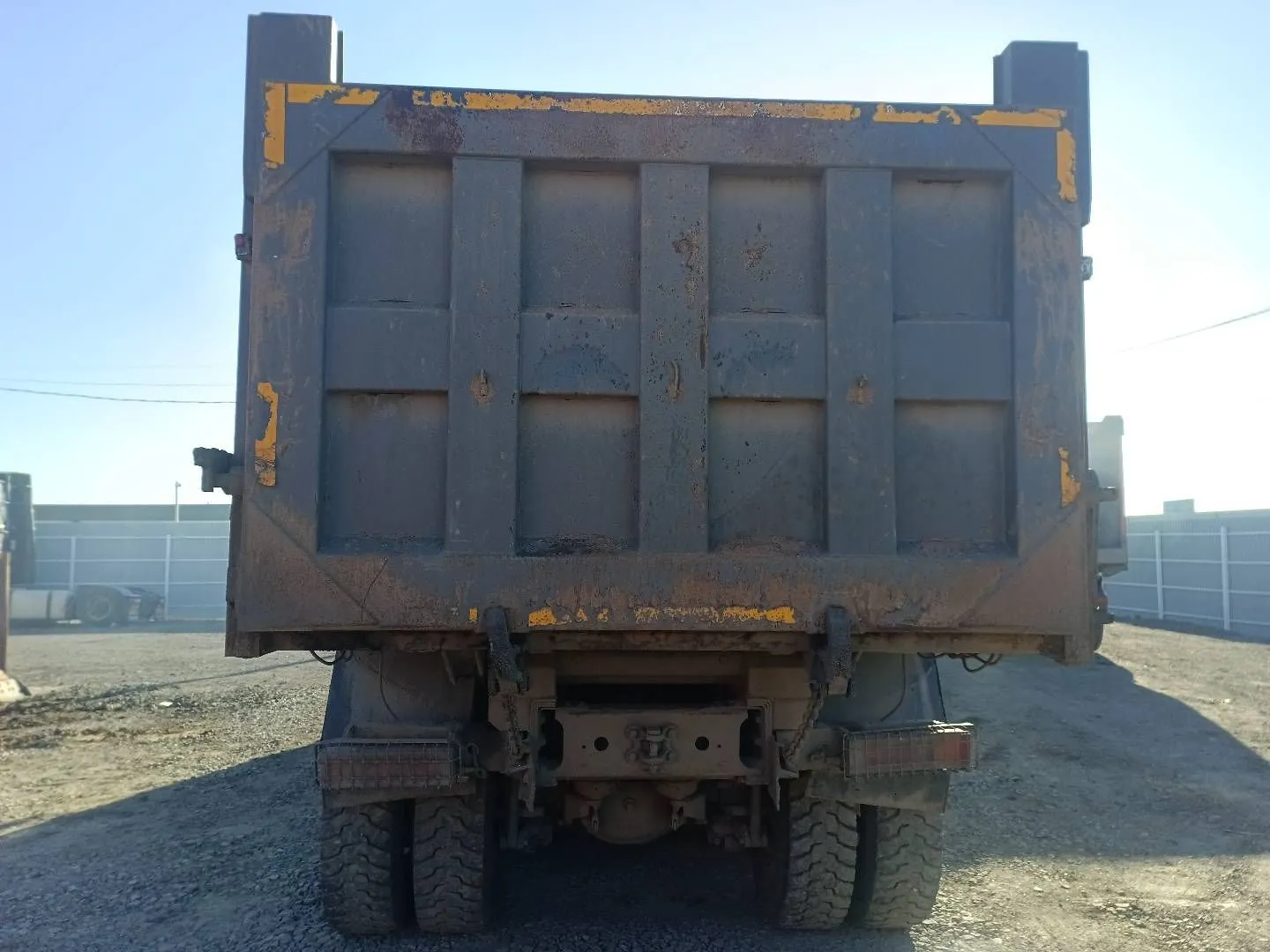DONGFENG KC 8x4 Самосвал, фото 5