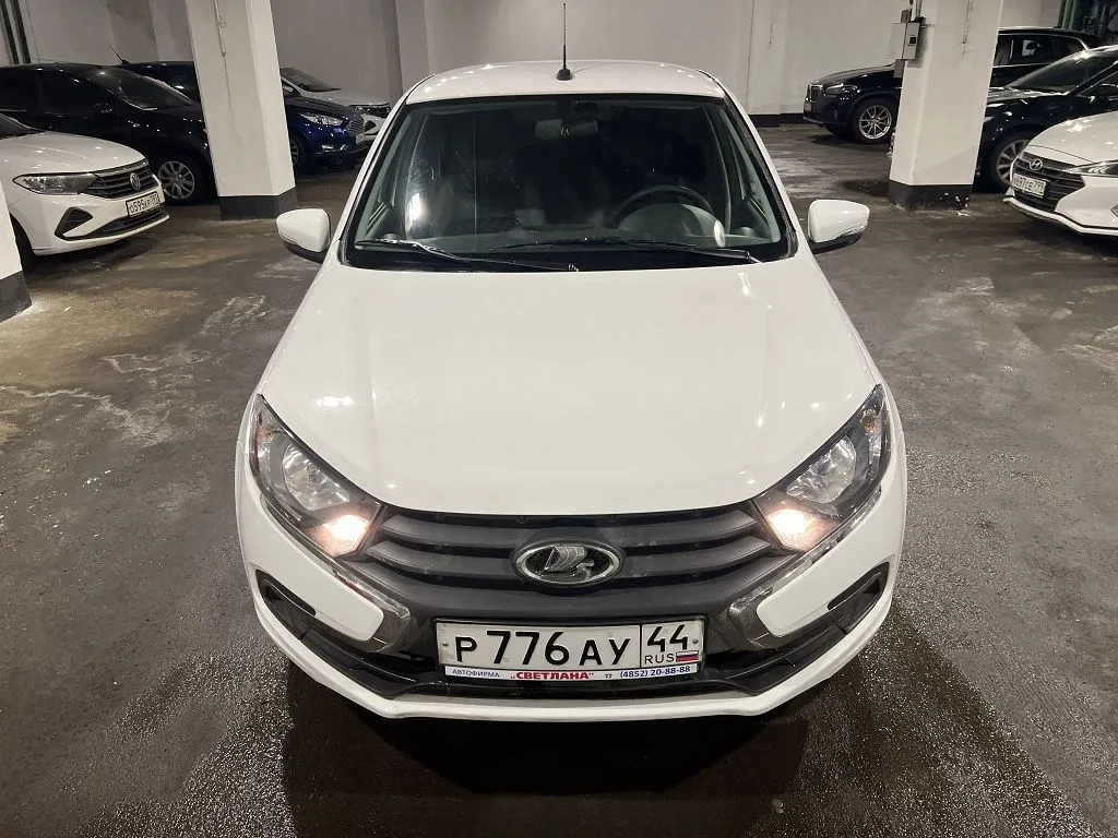 LADA Granta Лифтбек, фото 2