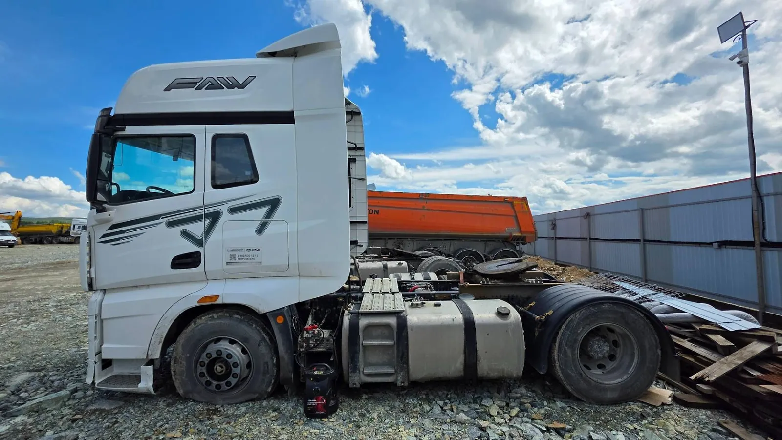 FAW J7 4x2 Седельный тягач, фото 4