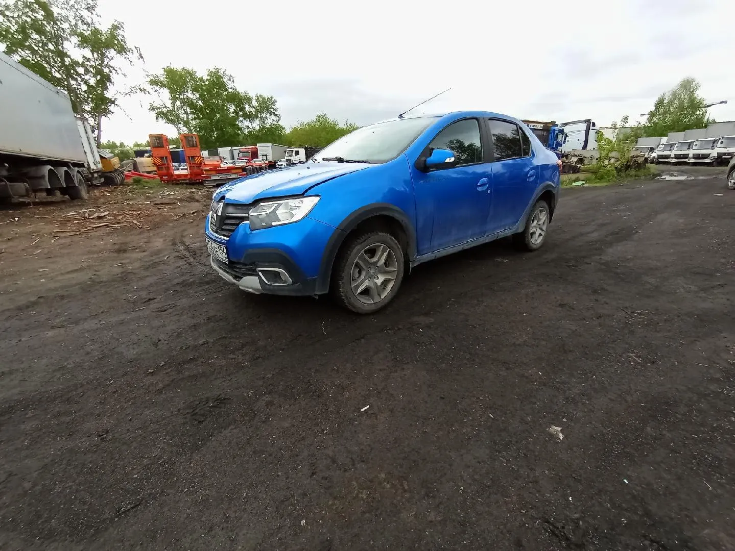 Renault Logan Stepway Лайф 1.6 113 л.с. Вариатор, фото 2