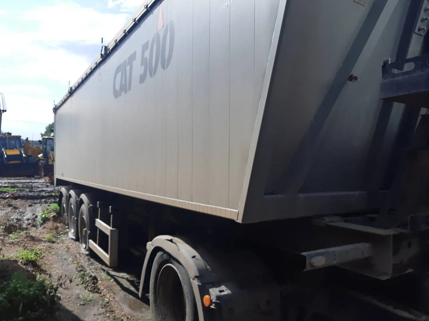 СПЕЦАВТОТЕХНИКА CAT Полуприцеп зерновоз, фото 2