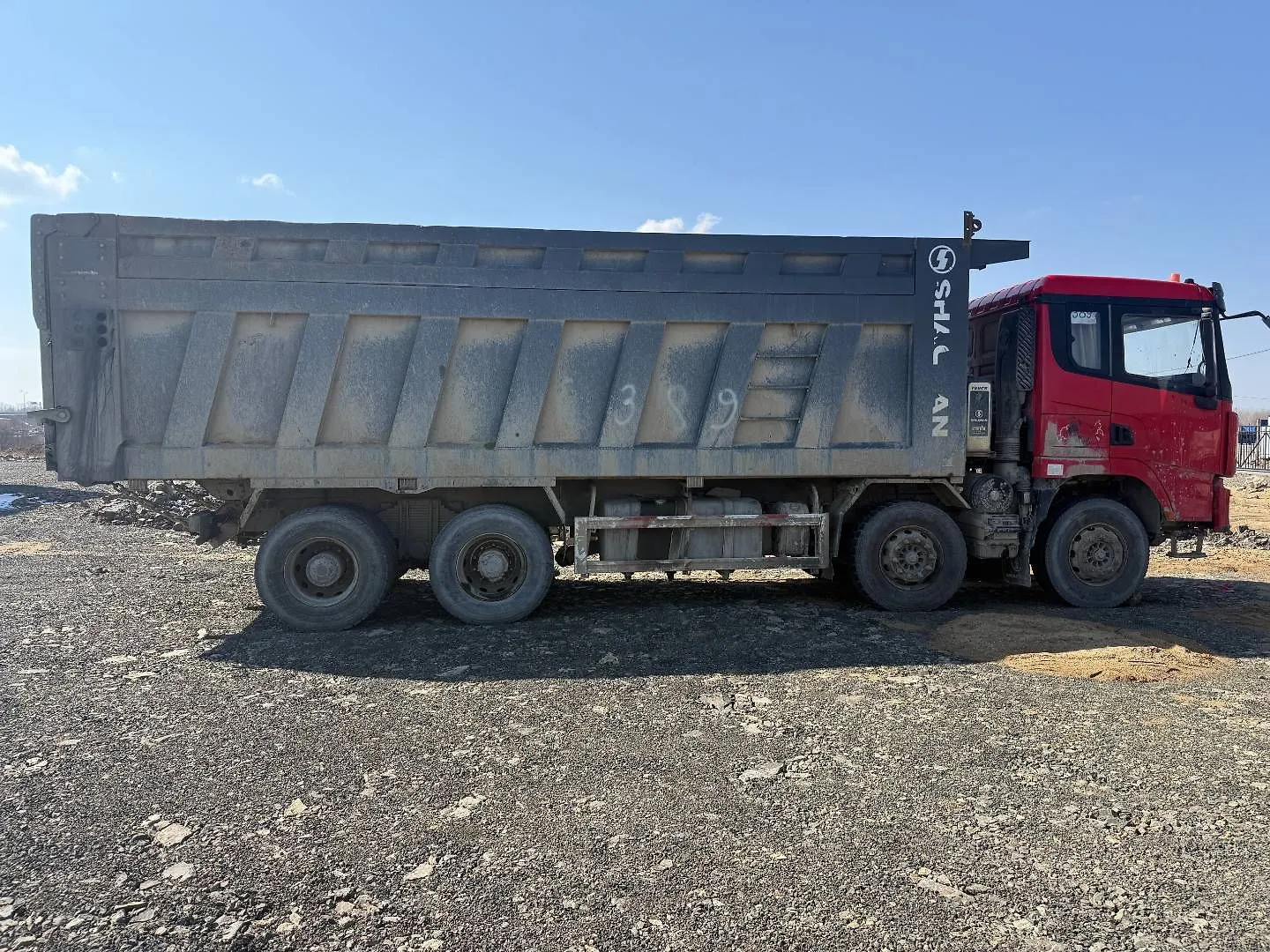 Shacman SX* 8x4 Самосвал, фото 4