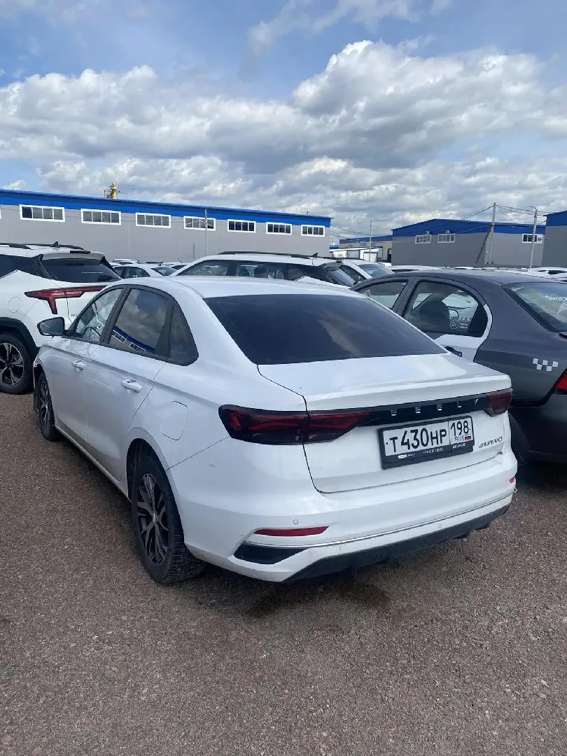 Geely Emgrand Комфорт 1.5 АТ, фото 4