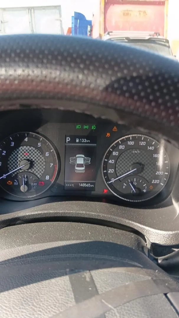 Hyundai Solaris Элеганс + Престиж + Безопасность 1.6 АТ, фото 4