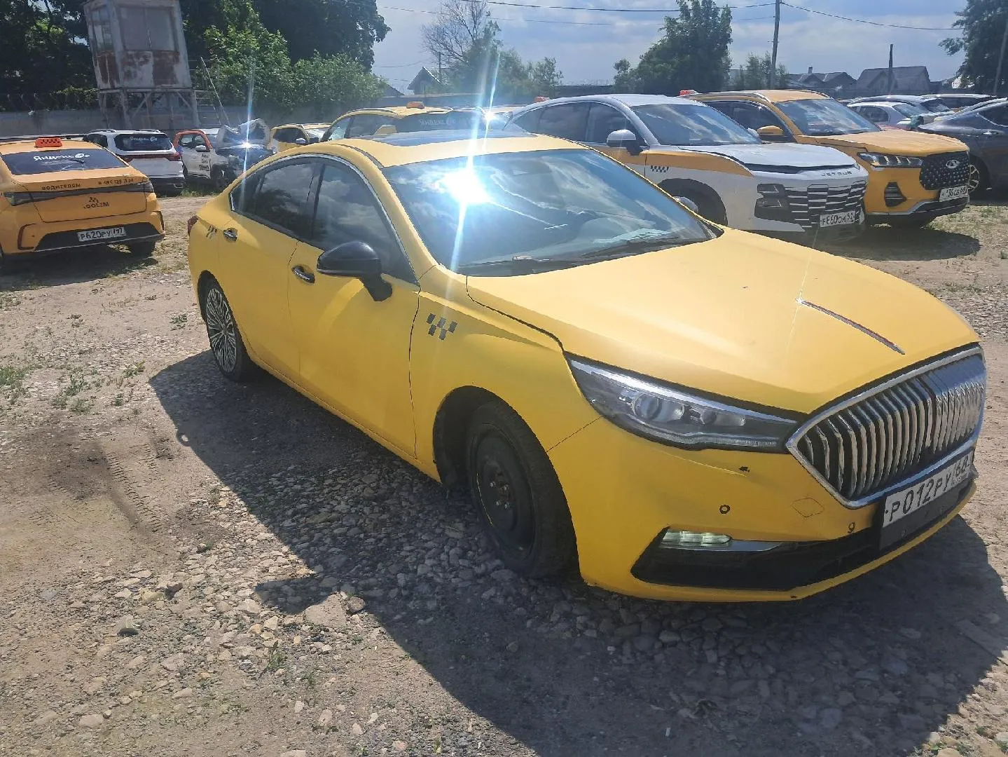 Hongqi H5 Комфорт 1.8Т, фото 2