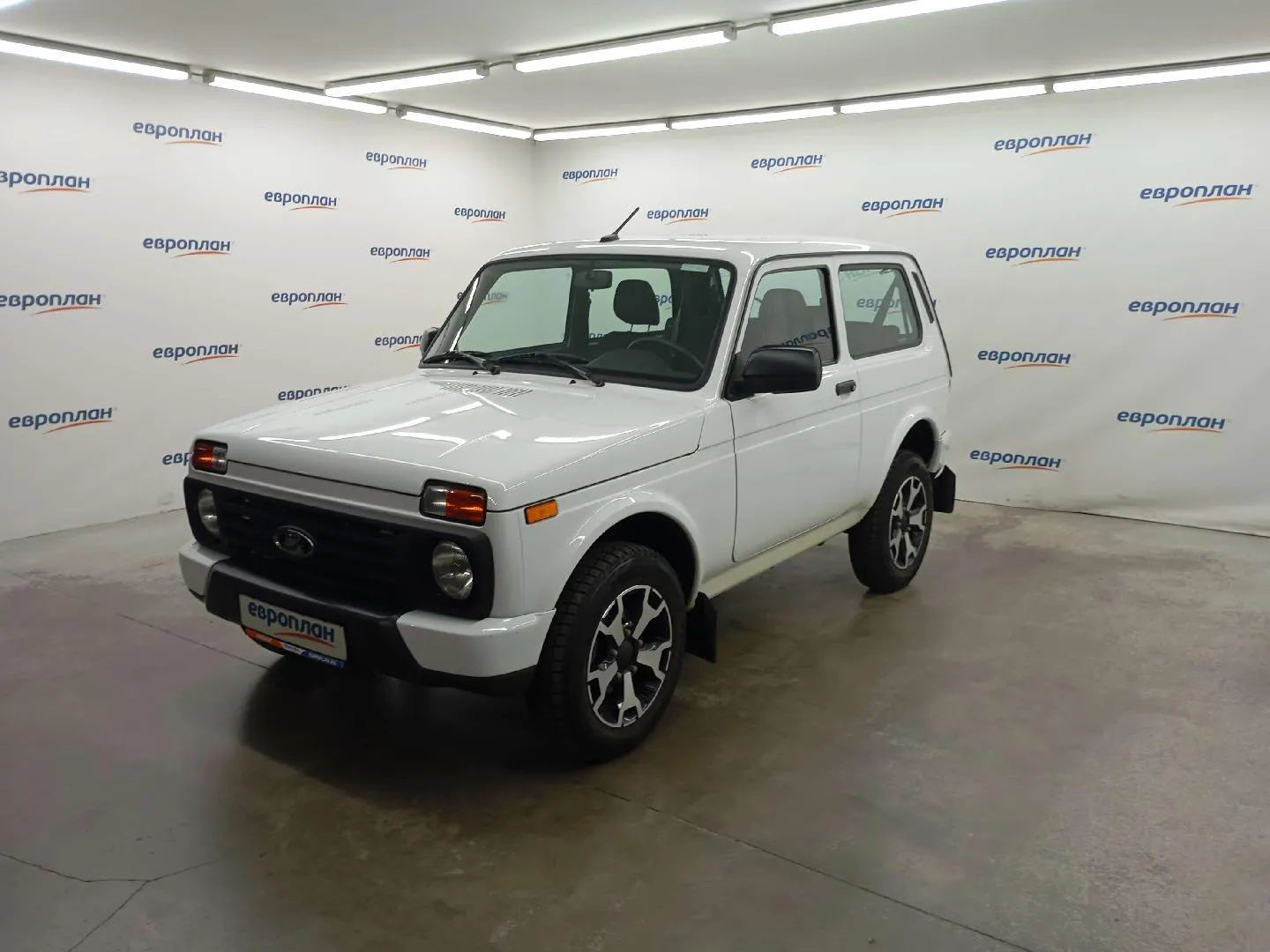 LADA Niva Legend 3 дв Урбан 24 1.7 МТ, фото 2