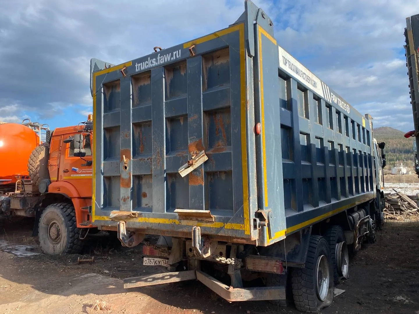 FAW CA 3310 8x4 Самосвал, фото 4