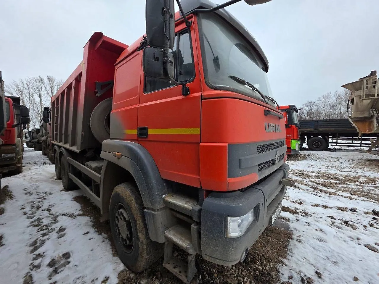 Ural С35510 6x4 Самосвал, фото 2