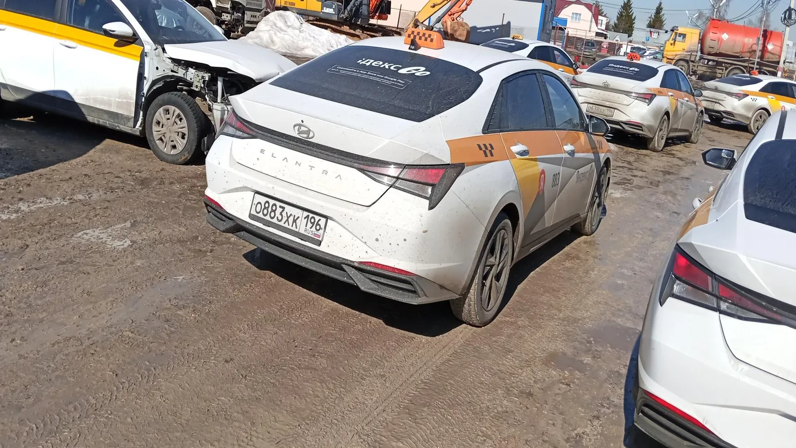 Hyundai Elantra Leading Edition, фото 4