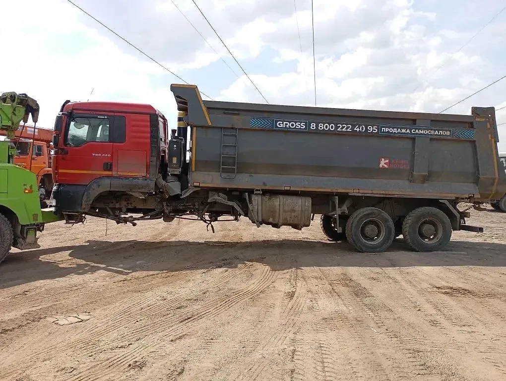 HOWO T5G 8x4 Самосвал, фото 3