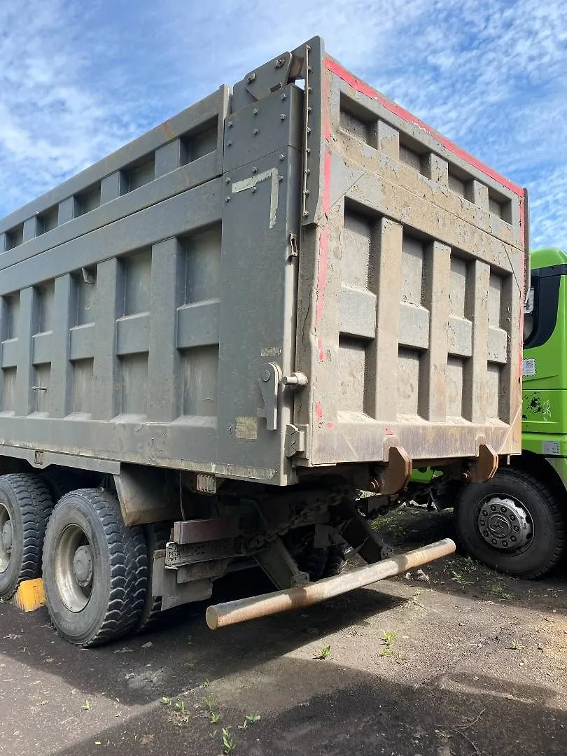 Shacman SX* 8x4 Самосвал, фото 3